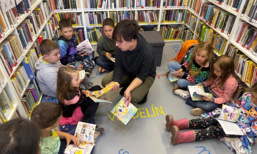První třída navštívila knihovnu DoN K(n)iChot v Chotěvicích